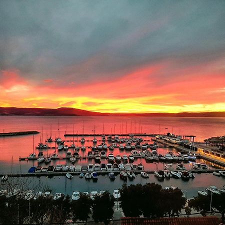 Apartmani Amra Novi Vinodolski Exteriör bild
