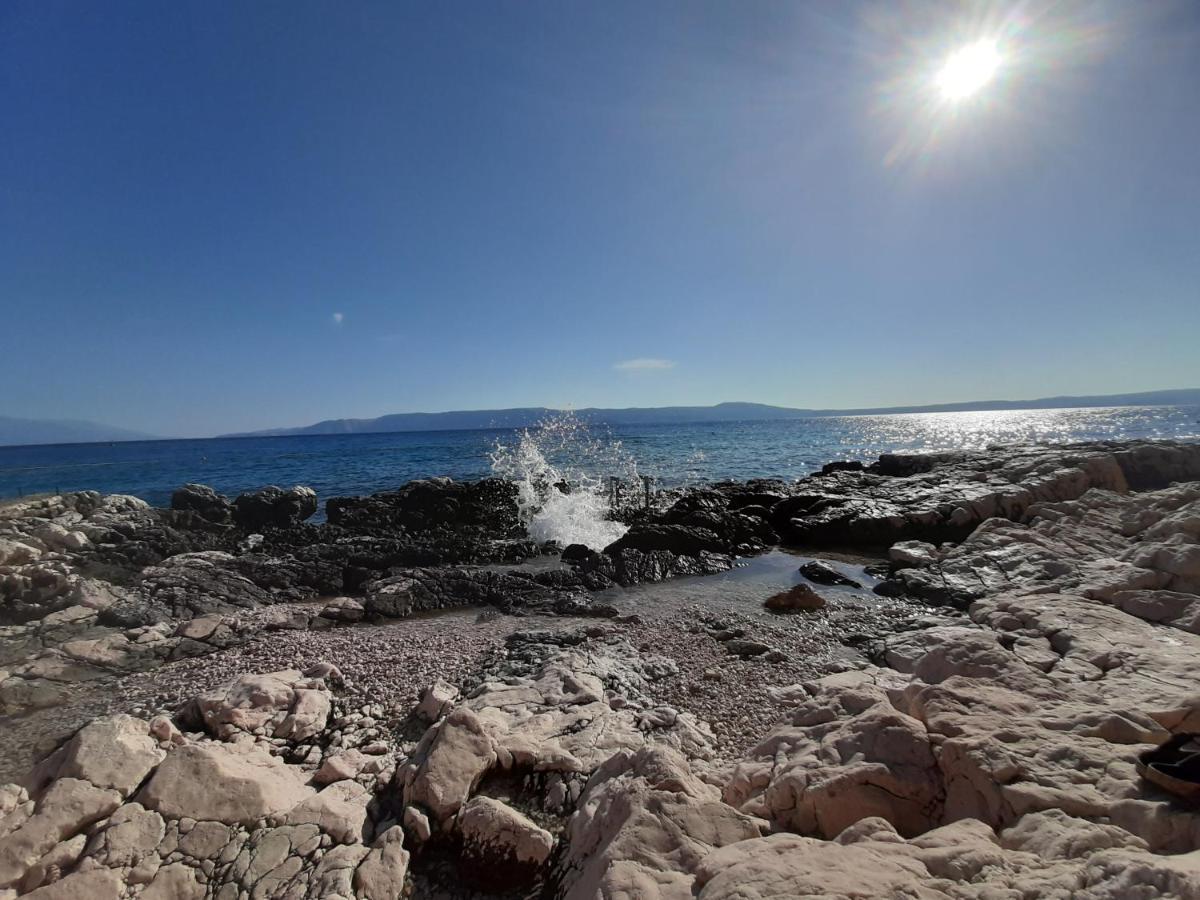 Apartmani Amra Novi Vinodolski Exteriör bild