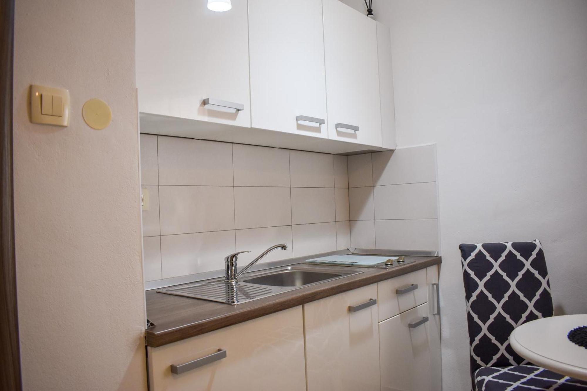 Apartmani Amra Novi Vinodolski Exteriör bild