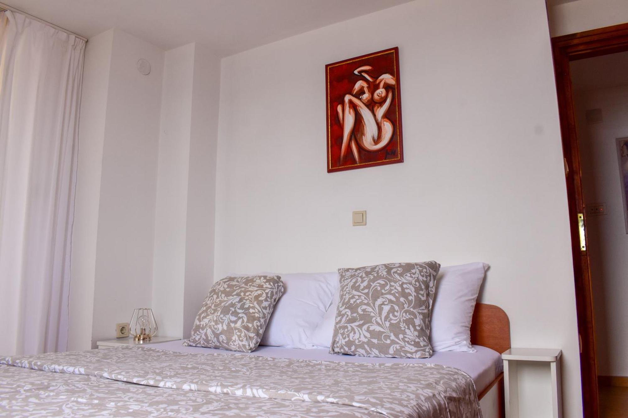 Apartmani Amra Novi Vinodolski Exteriör bild