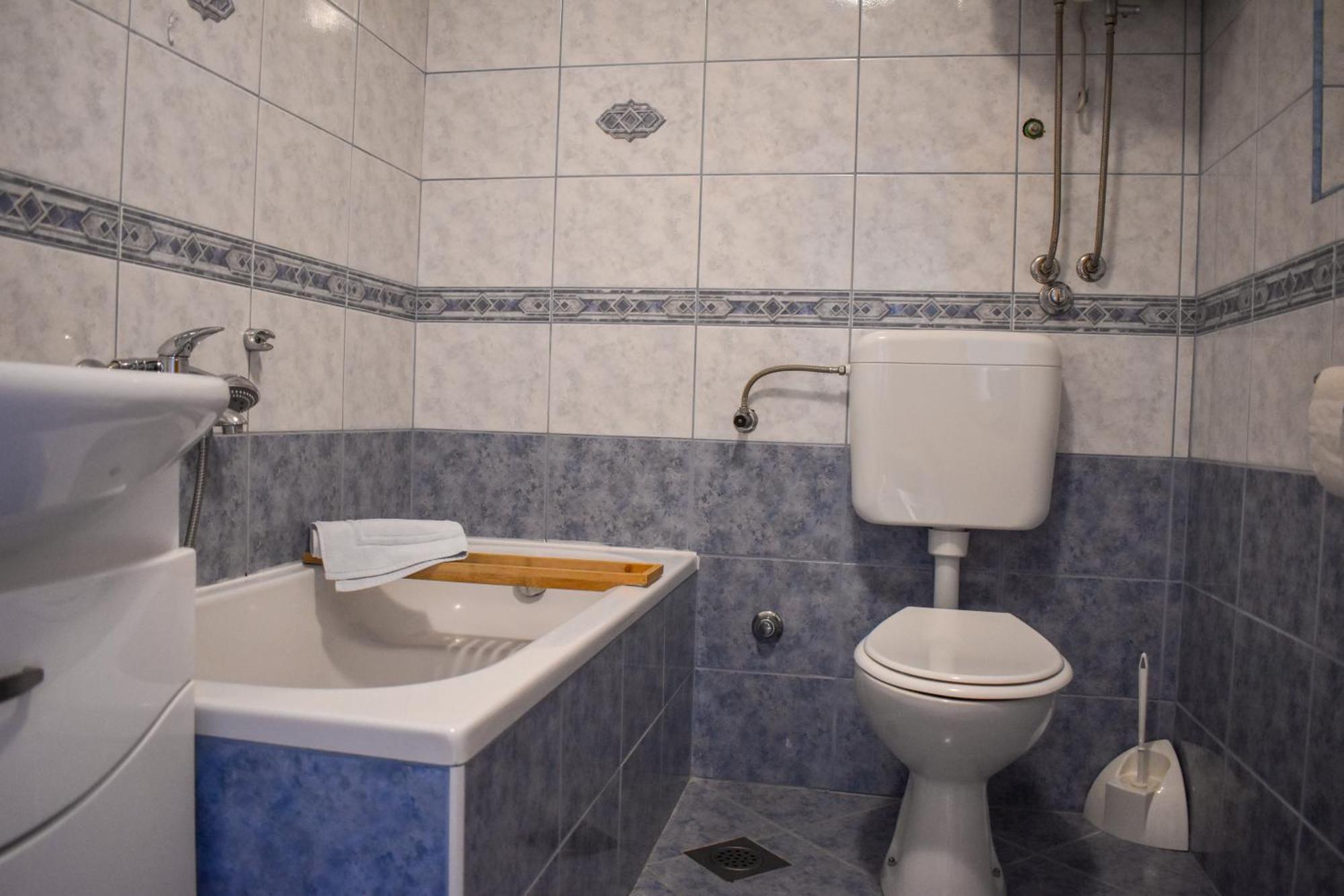 Apartmani Amra Novi Vinodolski Exteriör bild